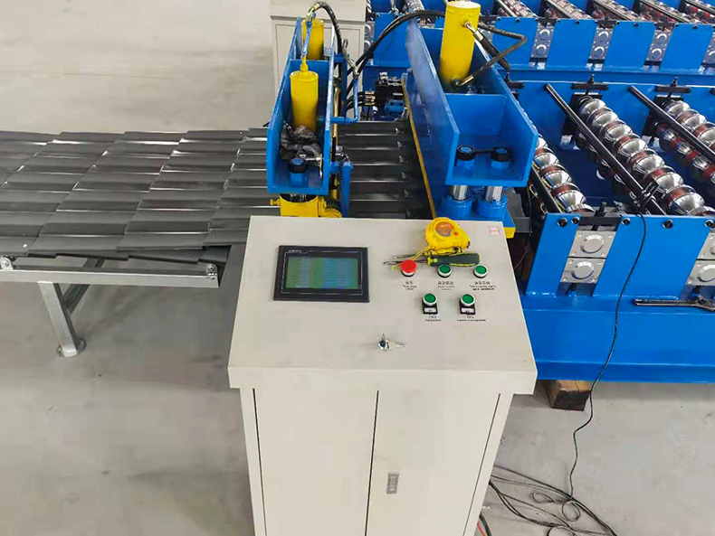 Factory Direct Popular Type metal glazed roof Nigeria Metcopo Tile roll forming machine production Line Línea de producción de máquina formadora de rollos de tejas Metcopo de Nigeria, tipo popular directo de fábrica, línea de producción