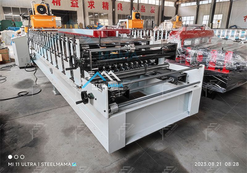 M&aacute;quina formadora de rollos de techo de dos pisos