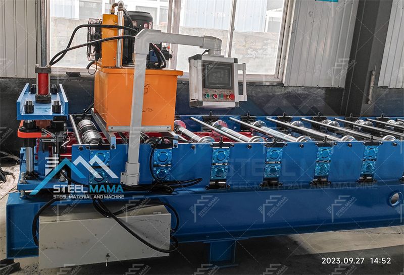 m&aacute;quina formadora de rollos de metal trapezoidal