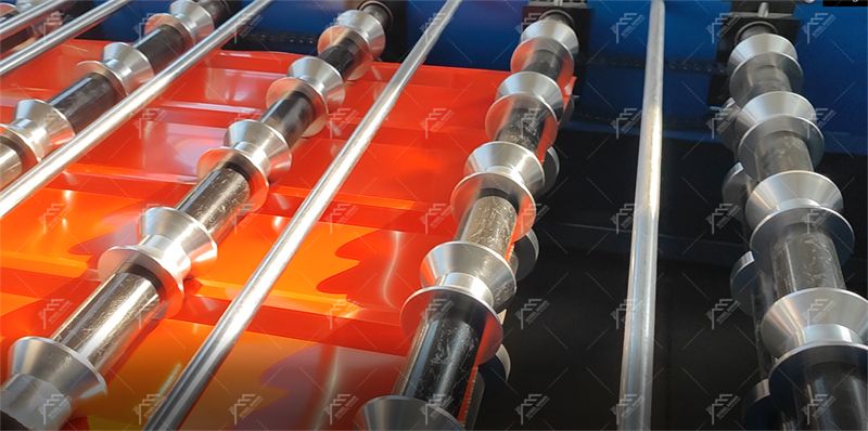 Maquinaria para techado de chapa trapezoidal TR5