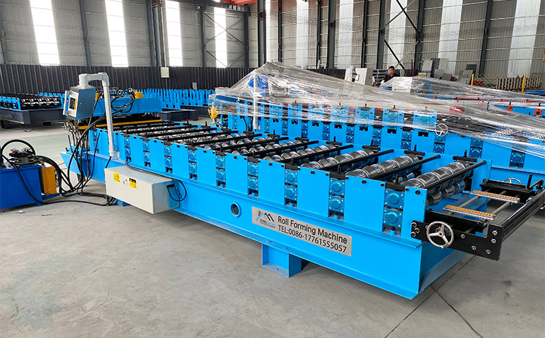 Hoja de metal corrugado Techo de teja esmaltada de aluminio que hace la m&aacute;quina formadora de rollos