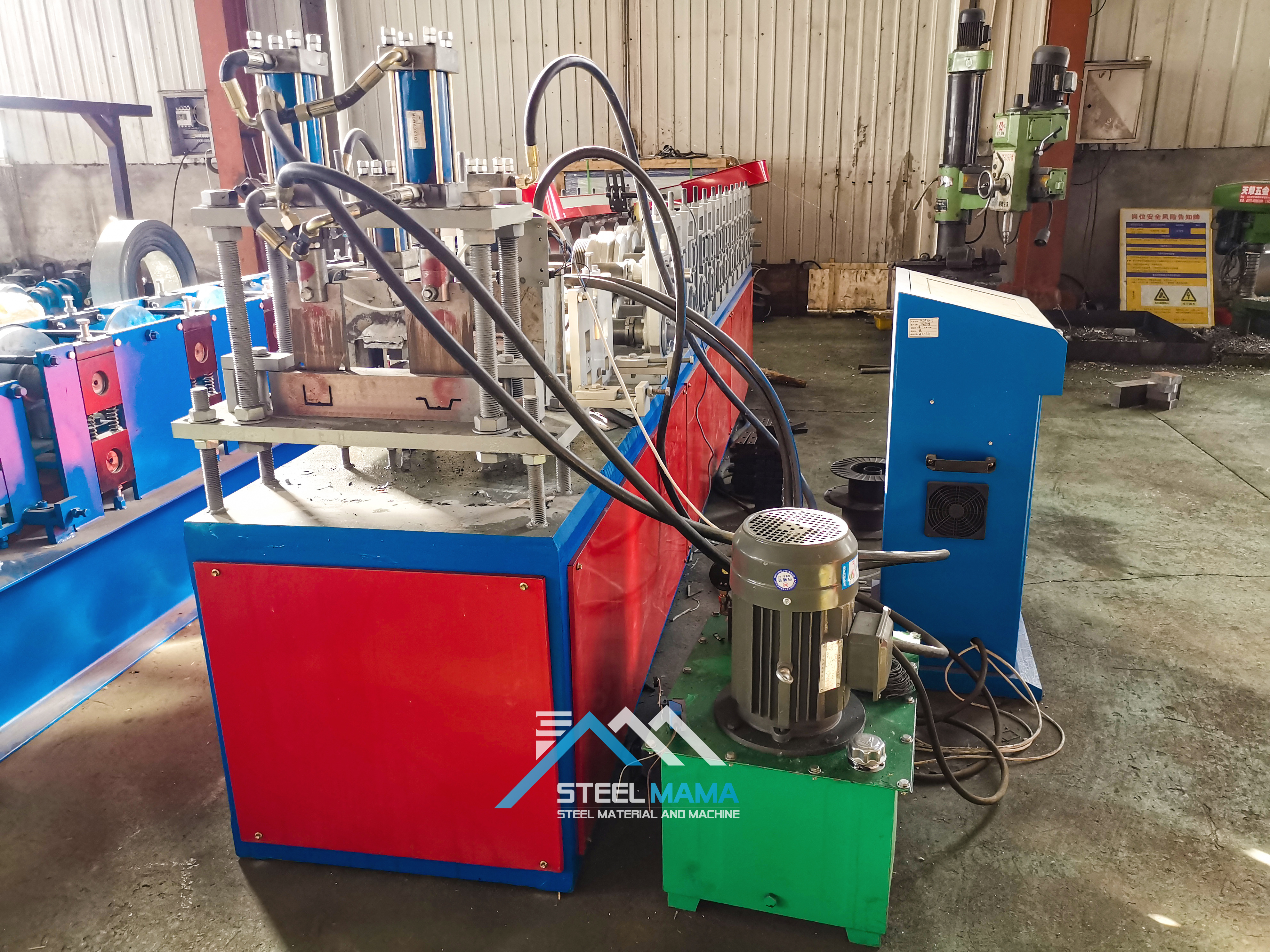 M&aacute;quina formadora de rollos de montantes y rieles de pared manual