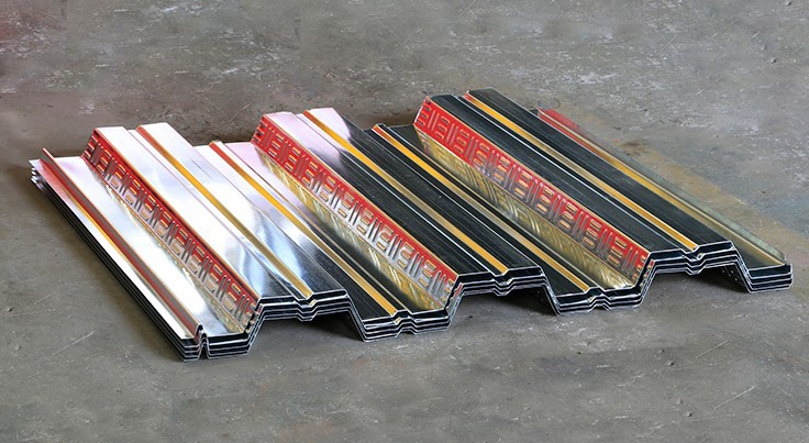 M&aacute;quina formadora de rollos de paneles para pisos