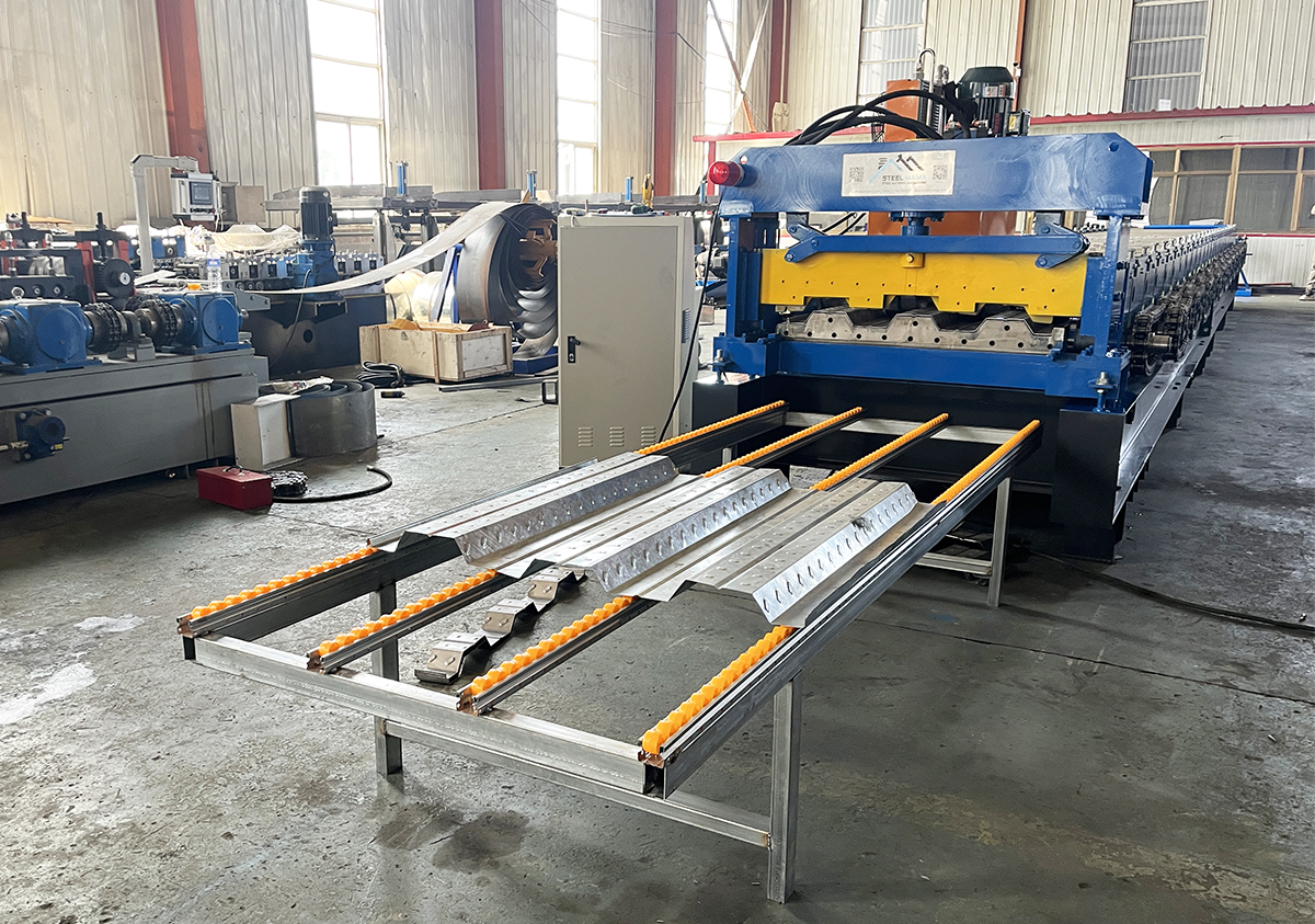 F&aacute;brica de la m&aacute;quina de formaci&oacute;n de rollo de cubierta del piso