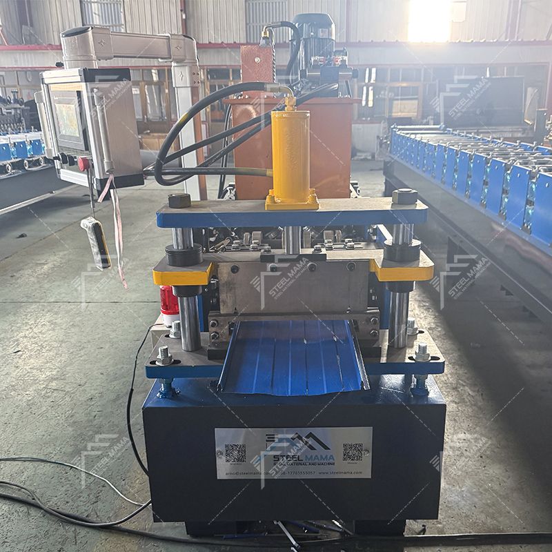 Máquina formadora de rollos de láminas de techo con autobloqueo, completamente automática, popular, de alto nivel, Ghana