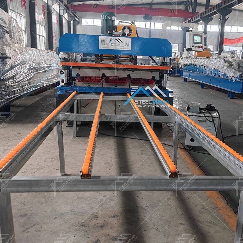 Máquina perfiladora de láminas de techo de metal trapezoidal TR4 popular en Perú Máquina para fabricar láminas de techo de hierro IBR