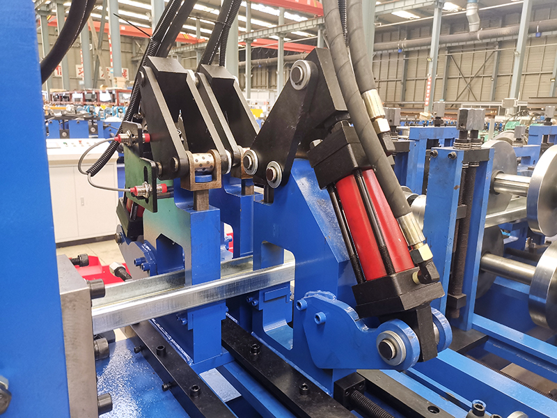 m&aacute;quina para fabricar perfiles cz