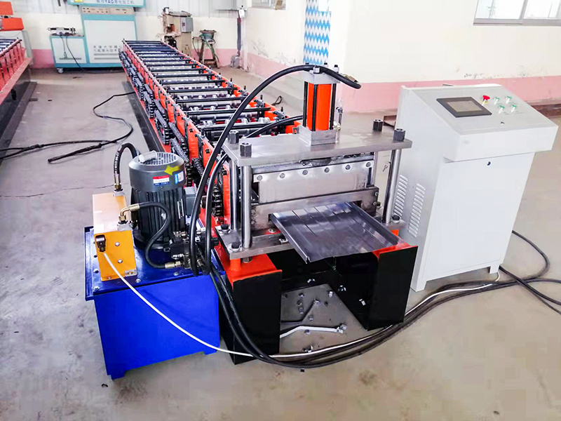 M&aacute;quina formadora de tiras de persianas enrollables de acero autoblocante