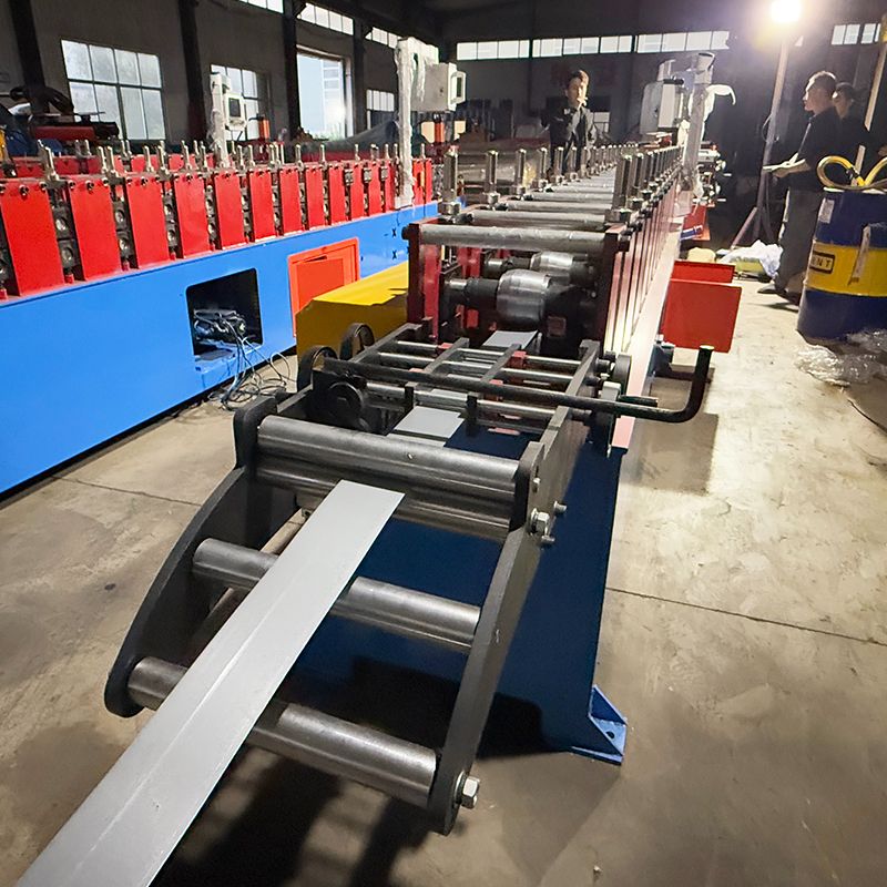 Nueva y popular máquina formadora de rollos de costura permanente con clip Kr18 de alto rendimiento en México