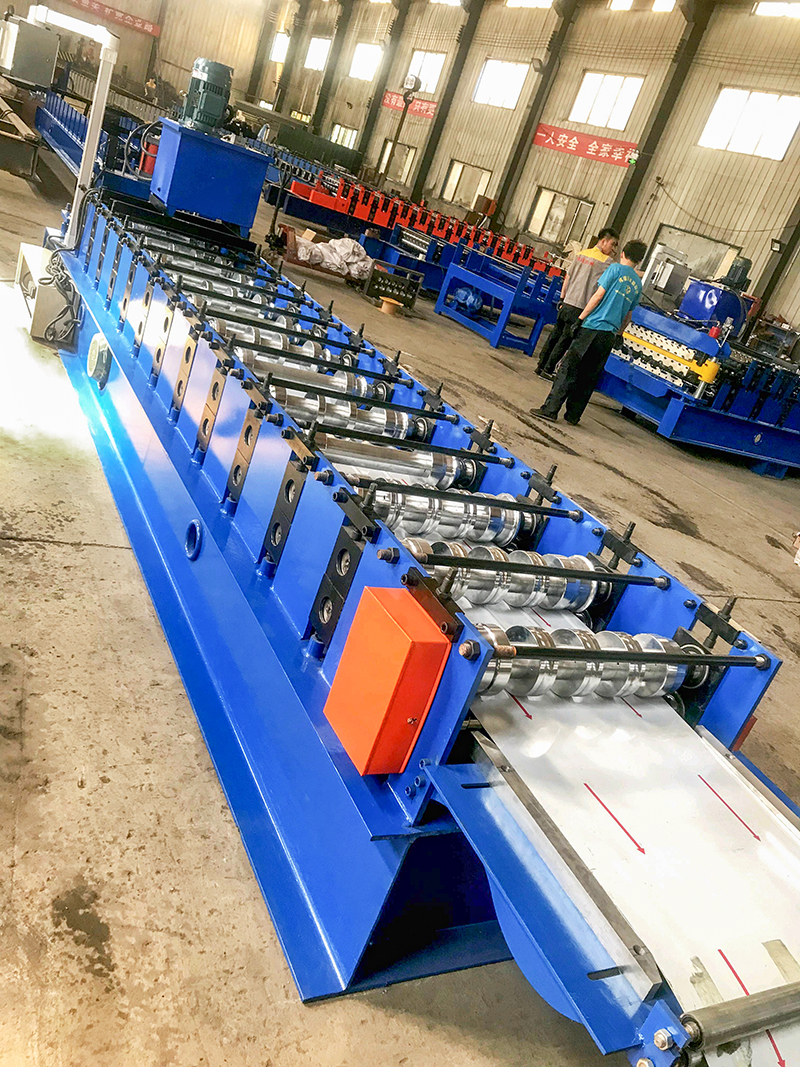 m&aacute;quina de costura alzada