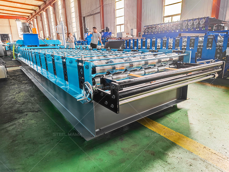 M&aacute;quina para techos trapezoidales de metal moldeado de l&aacute;minas de colores