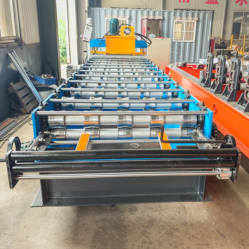 Chile Popular High Performance 840 Trapezoidal Roll Roll Máquina de formación