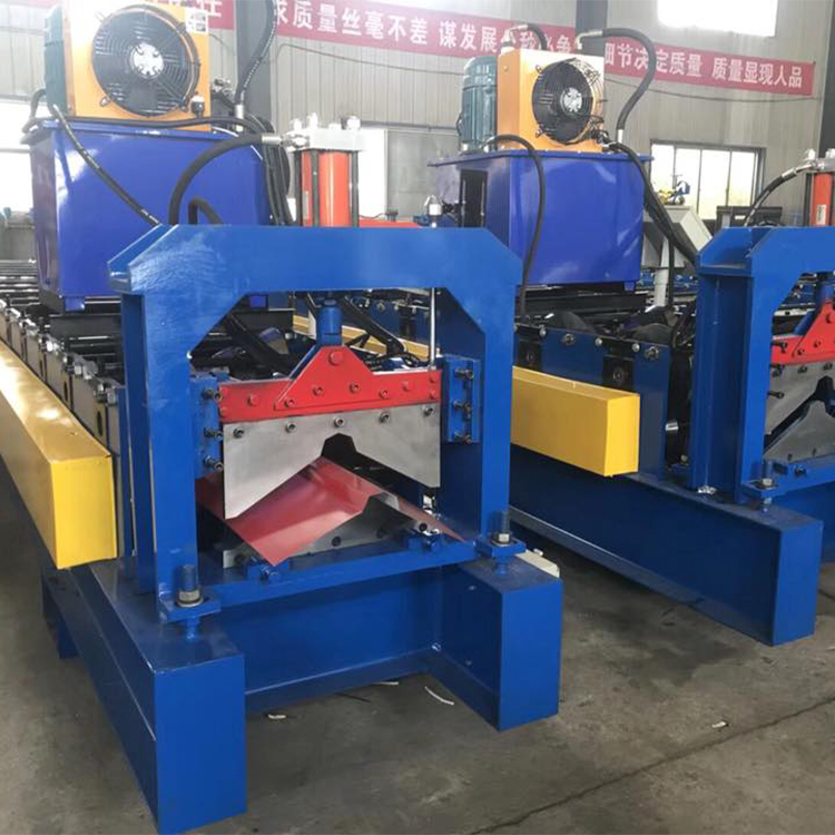 M&aacute;quina perfiladora de cumbreras 400 (8)