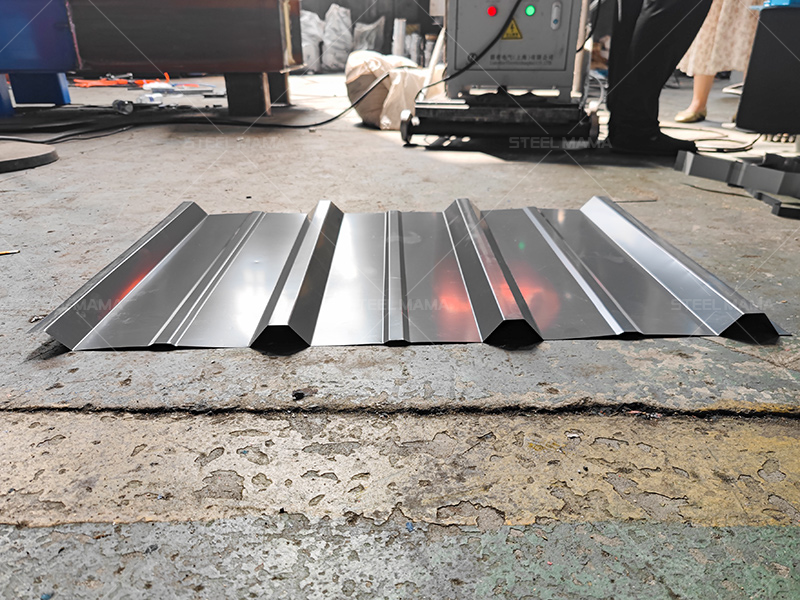 Maquinaria perfiladora de l&aacute;minas trapezoidales