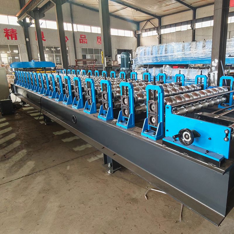 Máquina formadora de rollos de láminas para techos trapezoidales H18 de alto rendimiento y populares de Rumania