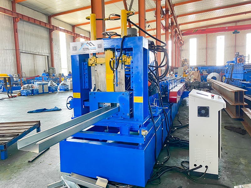 c m&aacute;quina formadora de correas