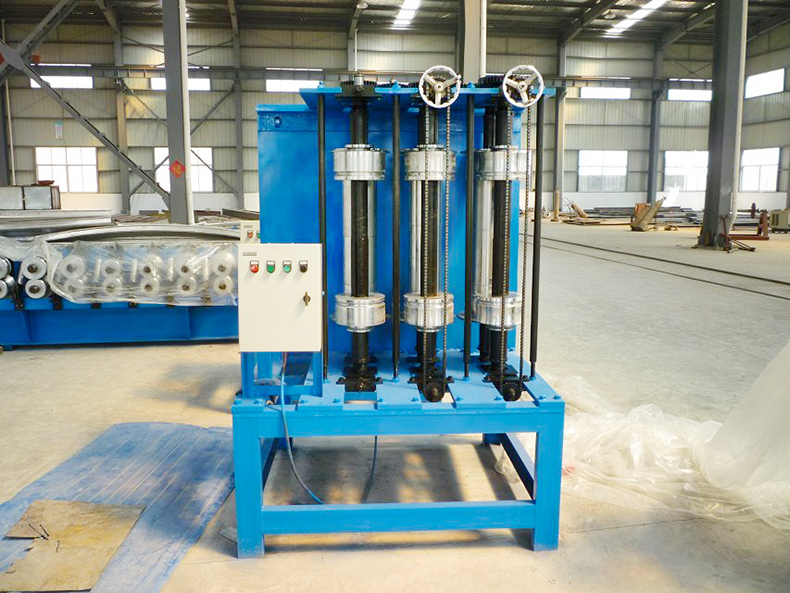 M&aacute;quina para fabricar l&aacute;minas para techos con junta alzada 450 (3)