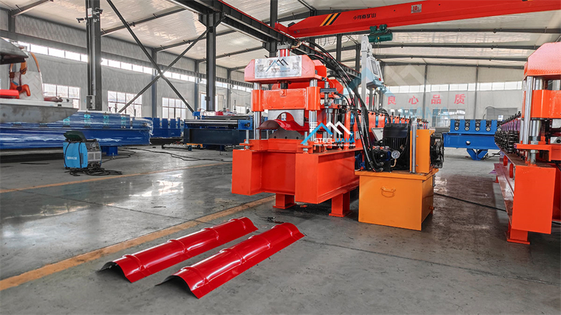 Maquinaria formadora de cumbrera