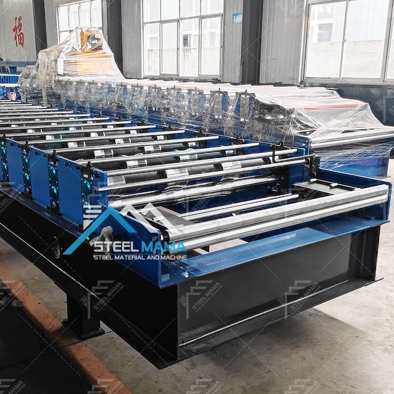 Máquina perfiladora de láminas de techo de metal trapezoidal TR4 popular en Perú Máquina para fabricar láminas de techo de hierro IBR