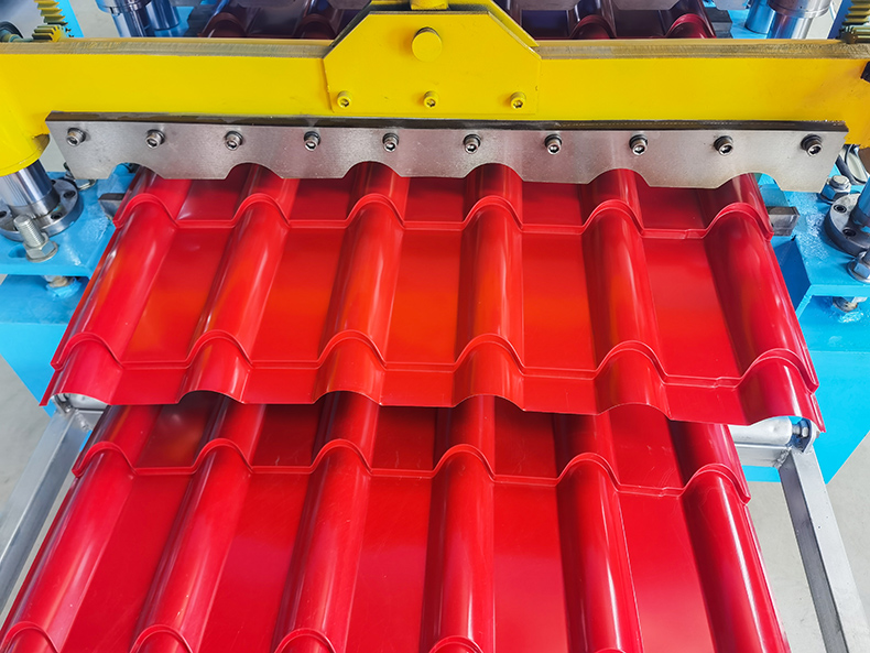 M&aacute;quina formadora de rollos de material de construcci&oacute;n de tejas trapezoidales de doble capa