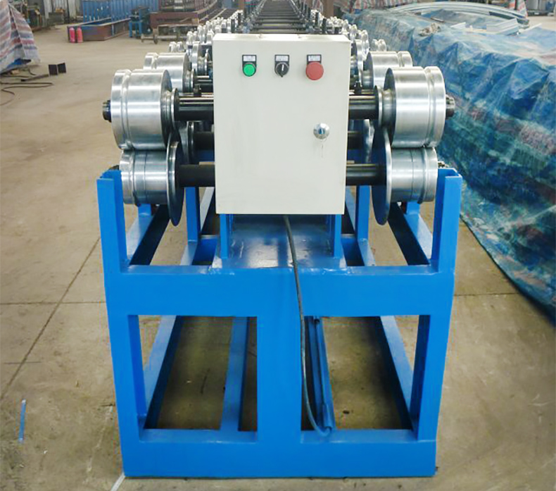 M&aacute;quina para fabricar l&aacute;minas para techos con junta alzada 450 (4)