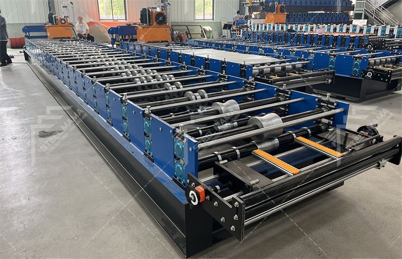 IBR con m&aacute;quinas prensadoras de l&aacute;minas para techos