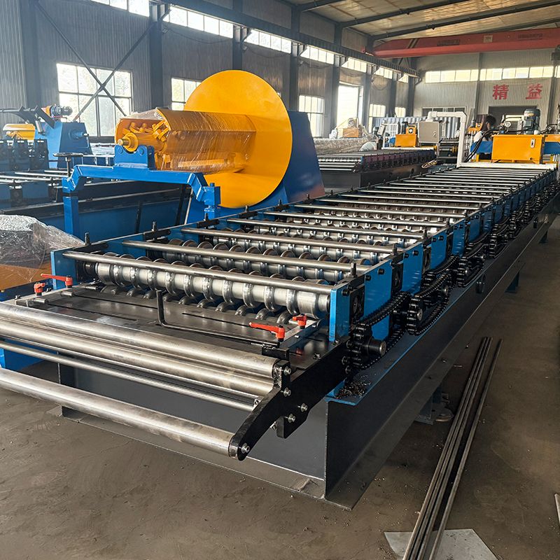 Máquina perfiladora de láminas para techos corrugados 700 de alta precisión popular de Costa de Marfil