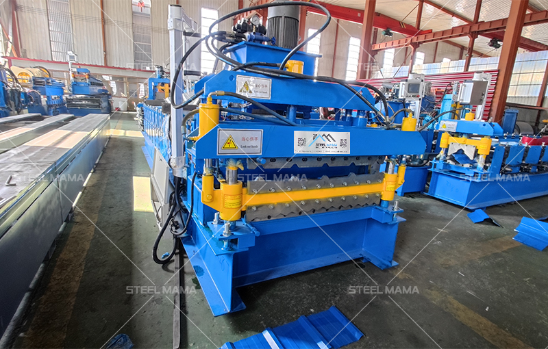 m&aacute;quina formadora de rollos de acero de color de techo de metal
