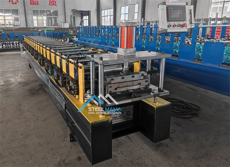 f&aacute;brica de m&aacute;quinas de costura alzada