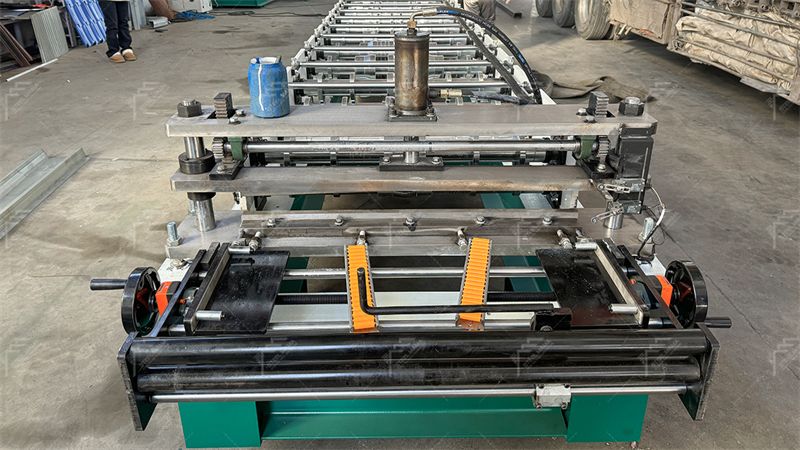 m&aacute;quina para fabricar l&aacute;minas para techos ibr