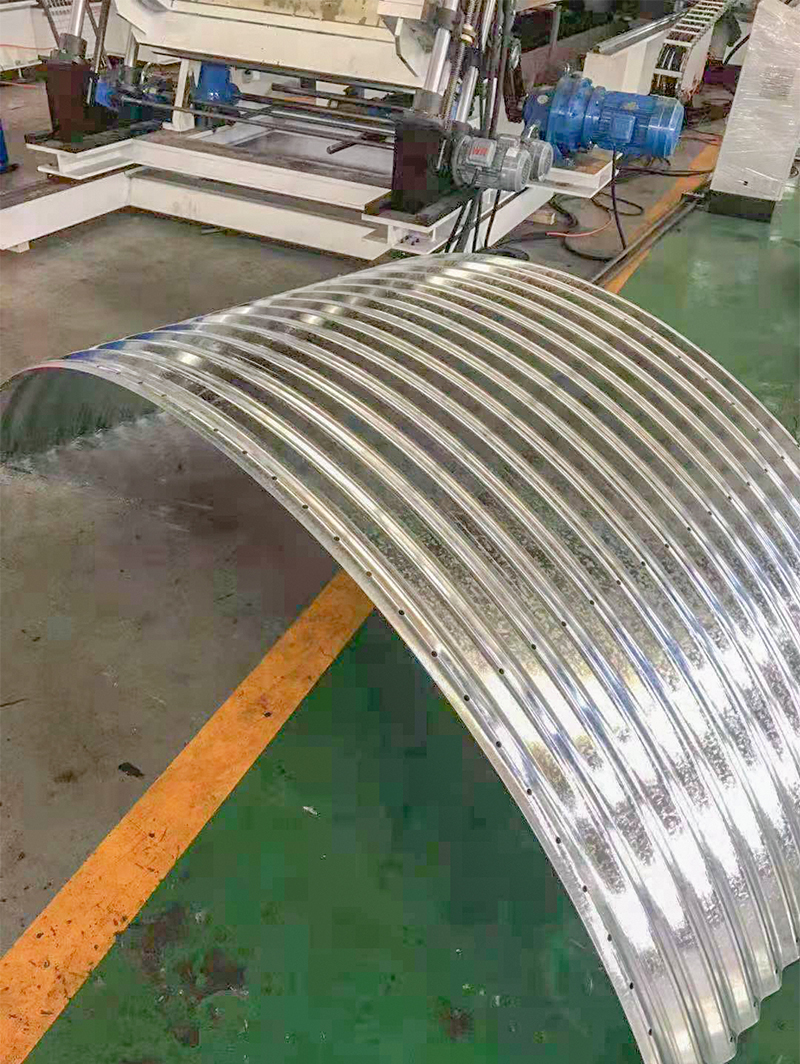 l&iacute;nea de producci&oacute;n de placa de pared de techo de aluminio