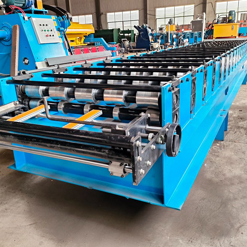 Máquina de chapa de techo trapezoidal 686 de metal rentable de alta eficiencia popular de Zimbabwe