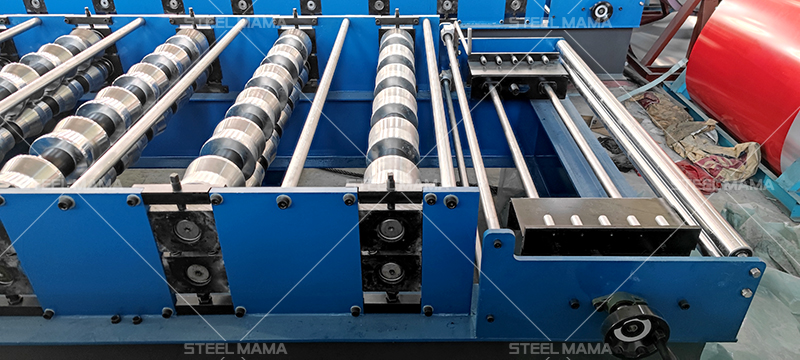 M&aacute;quina perfiladora de techo de tejas escalonadas