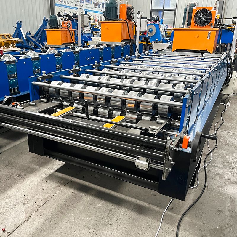 Sudán del Sur de alta eficiencia de alta eficiencia 868 Máquina de formación de rollo de techo de azulejos