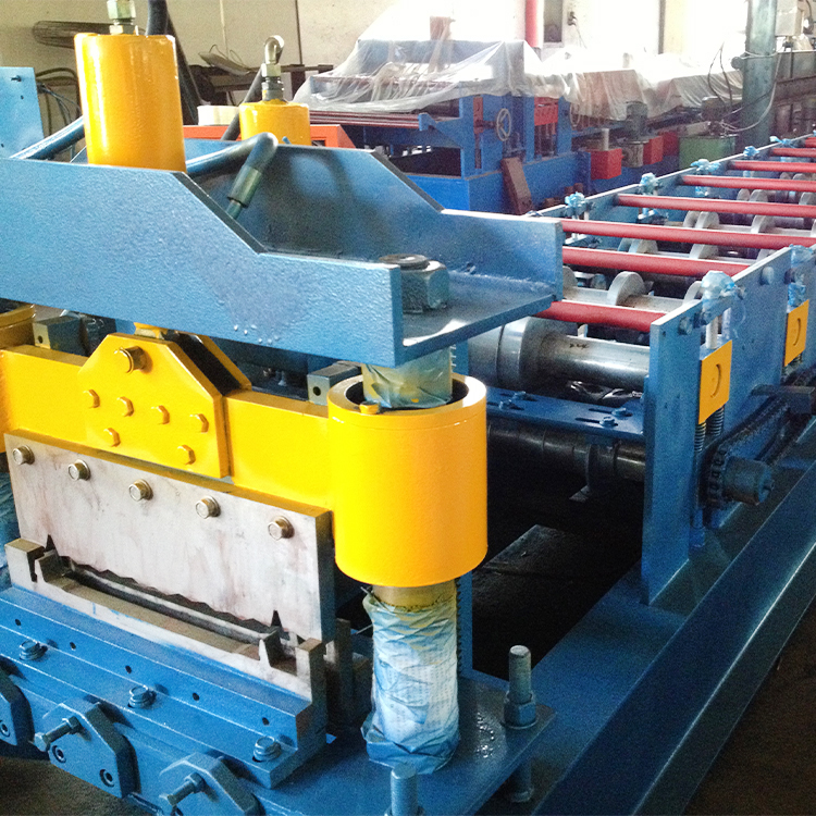 M&aacute;quina formadora de rollos ocultos con junta de autobloqueo 360 