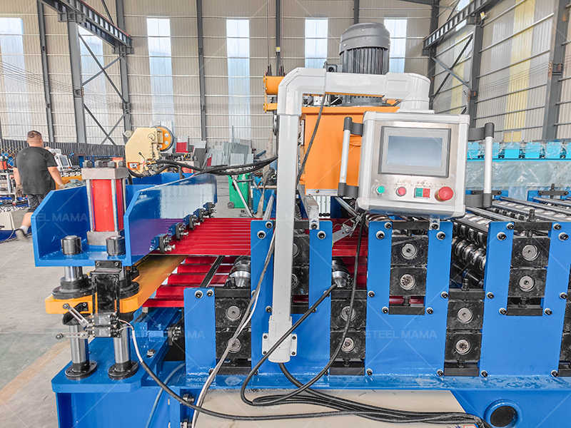 M&aacute;quina perfiladora de tejas de doble capa