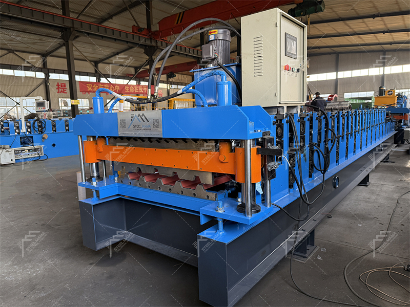 762 M&aacute;quina de formaci&oacute;n de paneles de techo corrugado