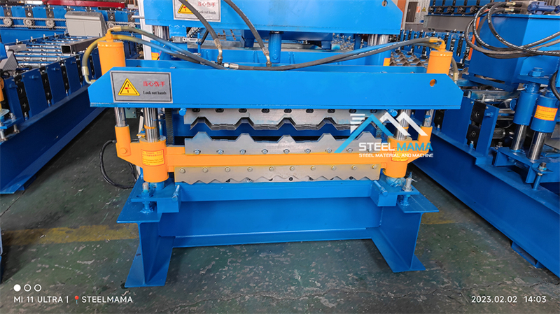 m&aacute;quina formadora de rollos de tejas met&aacute;licas