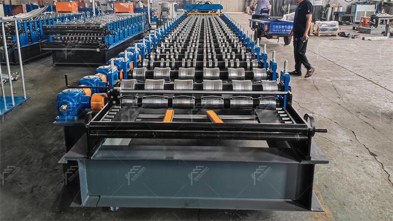 m&aacute;quina de techado trapezoidal