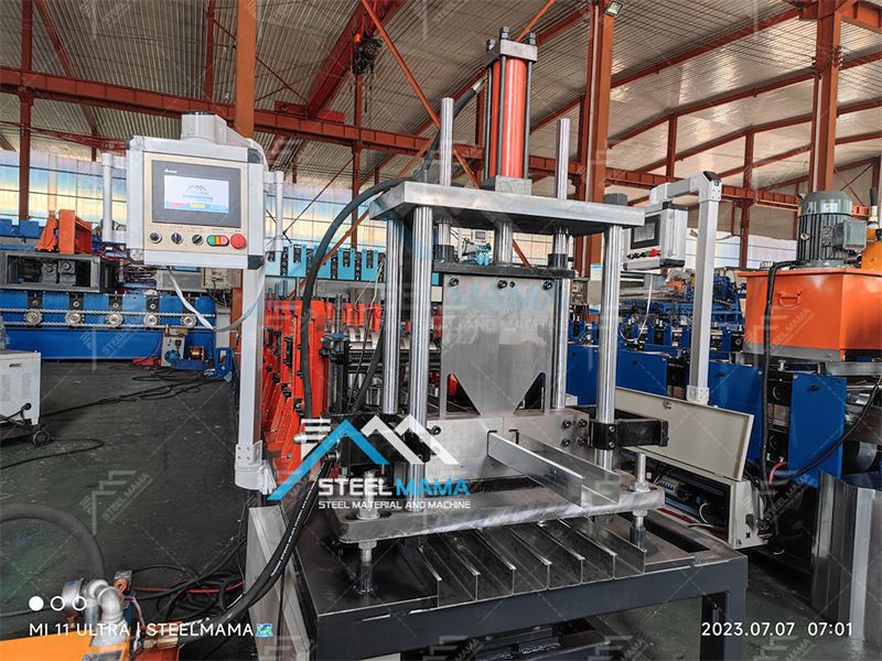 m&aacute;quina formadora de correas de l&aacute;mina de techo c