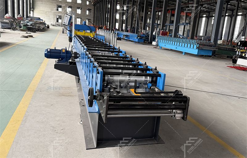 M&aacute;quina perfiladora de tapas de cumbrera de techo de metal