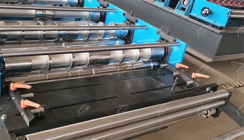 Fabricantes de m&aacute;quinas formadoras de rollos de l&aacute;minas trapezoidales 