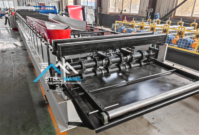M&aacute;quina laminadora de l&aacute;minas de cubierta de piso de chapa de hierro