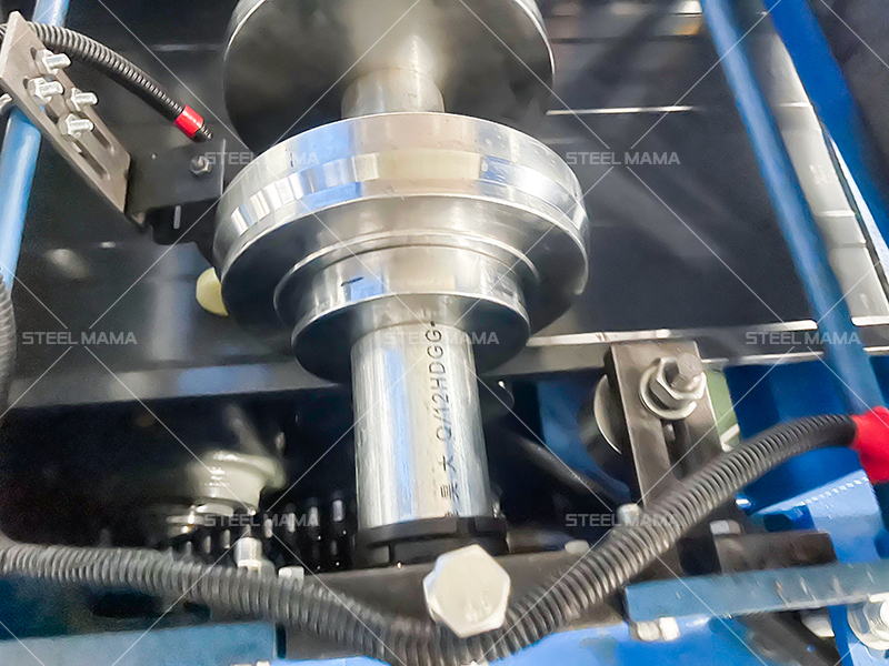 m&aacute;quina para fabricar techos con costuras en tanding