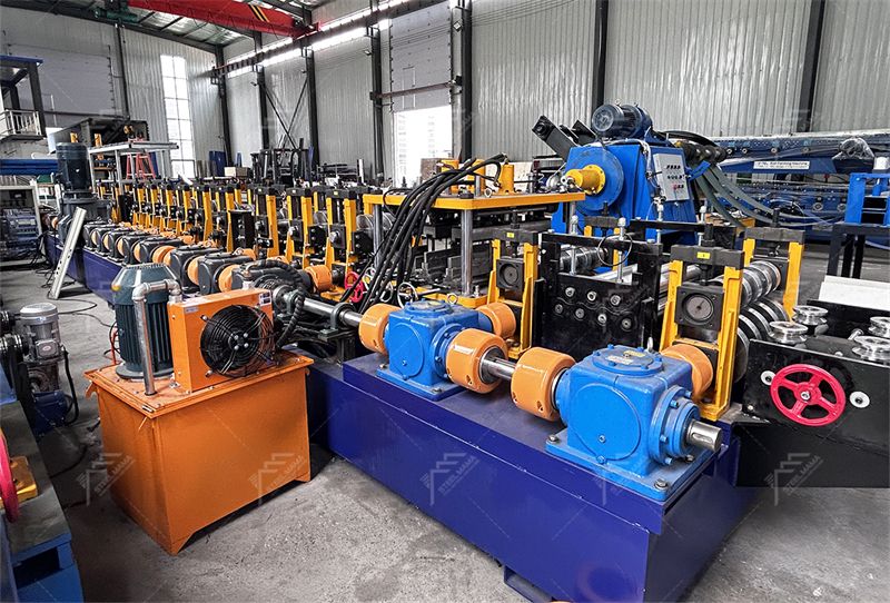 M&aacute;quina de intercambio de correas cz