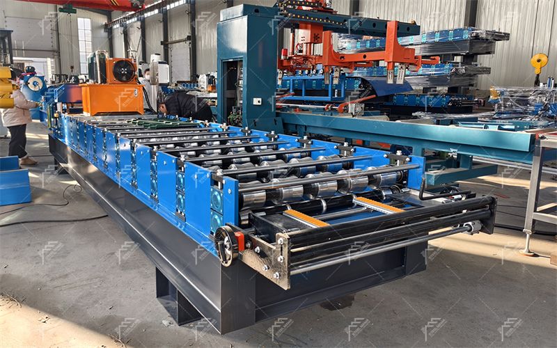 M&aacute;quina de panel de techo de baldosas de metal esmaltada