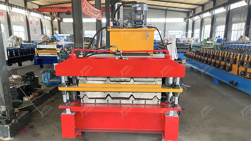 m&aacute;quina perfiladora de l&aacute;minas trapezoidales