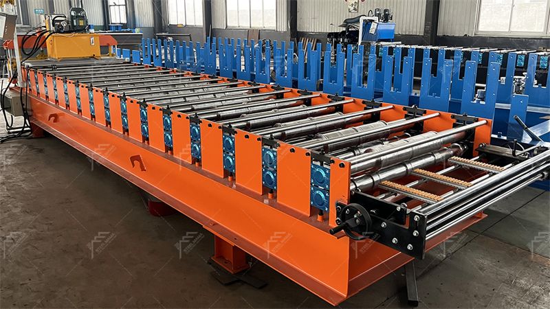 M&aacute;quina formadora de l&aacute;minas de techo de metal IBR