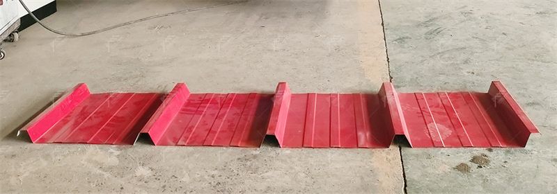 M&aacute;quina formadora de rollos de l&aacute;minas para techos 820 IBR