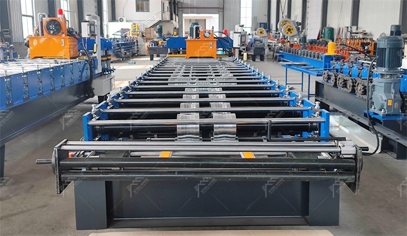 M&aacute;quina para fabricar techos trapezoidales de metal 